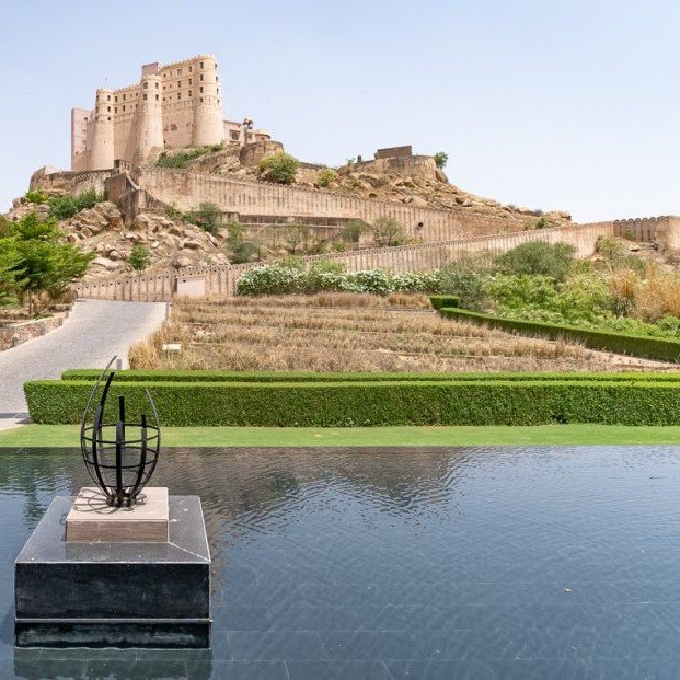 Moat, Water, Sky, Plant, Building, Lake
