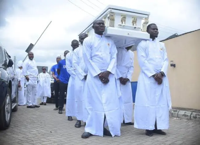 Renowned Gospel Singer Dele Gold Laid to Rest in Lagos 1 images 25
