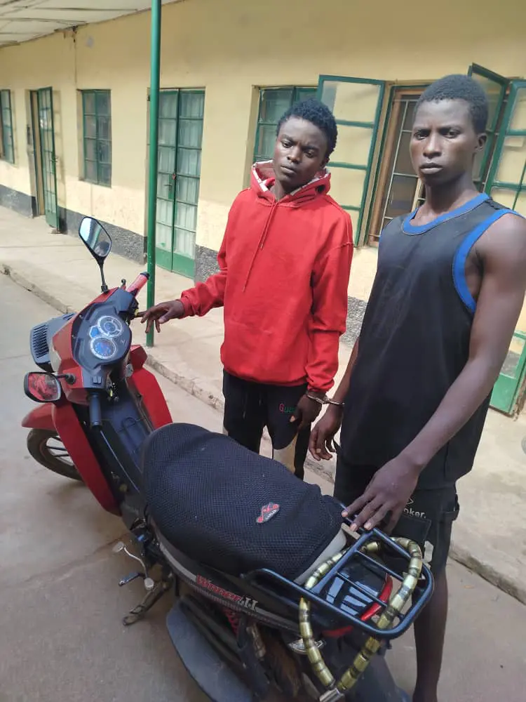 Police Showcase Six Armoured Cable Vandals and Two Motorcycle Thieves in Niger 1 Police Showcase Six Armoured Cable Vandals and Two Motorcycle Thieves